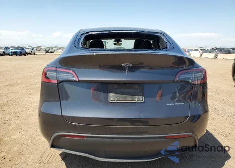 2025 Tesla Model Y из США, поврежденный, VIN 7SAYGAEE4SF251829